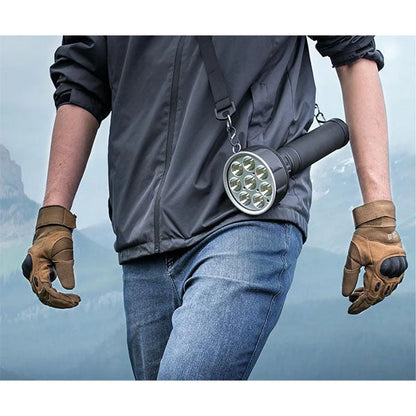 LED-Suchscheinwerfer SAINT TORCH 31, 20'000 Lumen (inkl. Akku)