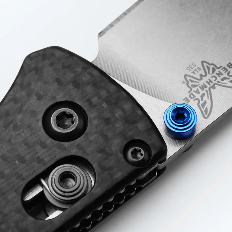 Coltello pieghevole Bugout Carbon Fiber