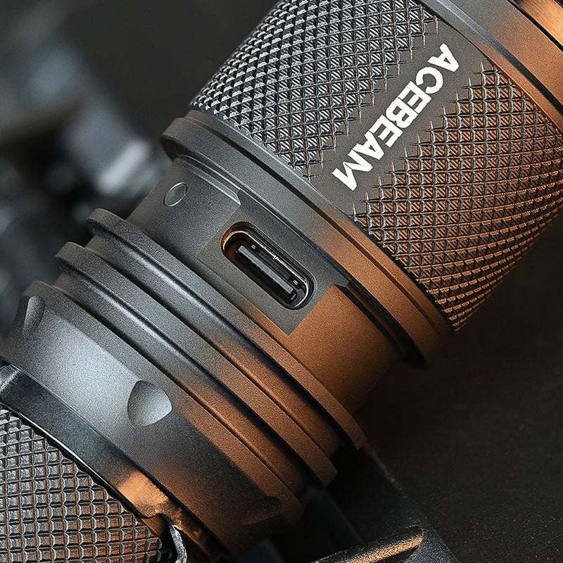 Taktische LED-Taschenlampe P16 2.0, 3'000 Lumen (inkl. Akku)