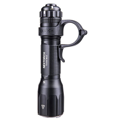 Lampe de poche tactique à LED TA30D MAX, 4 000 lumens (batterie incluse)