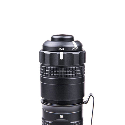 Lampe de poche tactique à LED TA30D MAX, 4 000 lumens (batterie incluse)