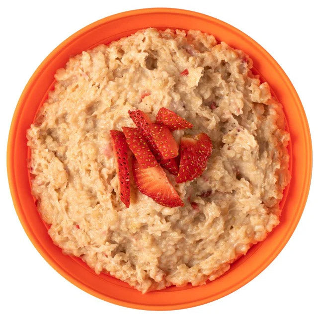 Porridge with Strawberries (450 kcal) [Vegetarian]