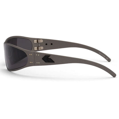 GATORZ Sonnenbrille WRAPTOR polarisiert, verspiegelt (Cerakote Gunmetal / Blackout mit Smoked Polarized Linsen)