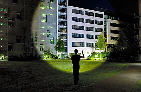 LED LENSER, wiederaufladbare LED Taschenlampe P7R, 1'000 Lumen / 15,8cm (inkl. Akku)
